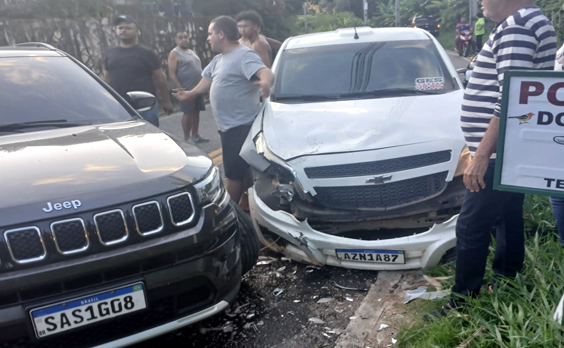 Visitante Causa Acidente na Saída da Vila Macapá em Guaramiranga-CE